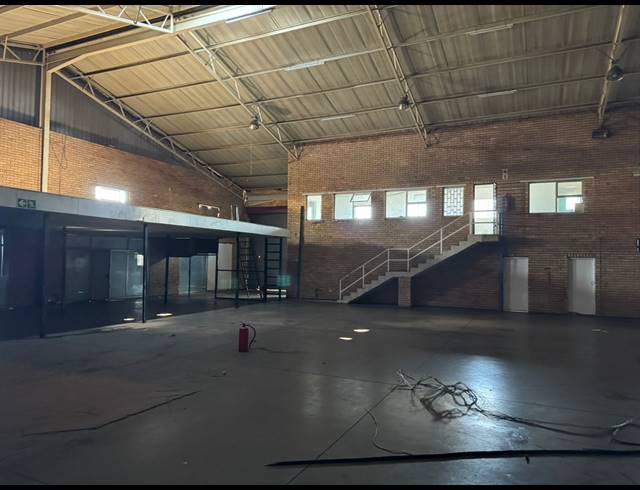 1,200M² WAREHOUSE TO LET IN PRETORIA WEST